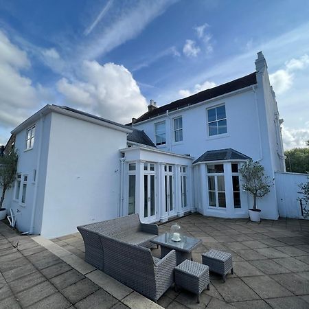 Willow House, Georgian Property In 谢珀顿 外观 照片